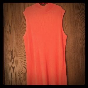 Turtleneck sleeveless work shirt